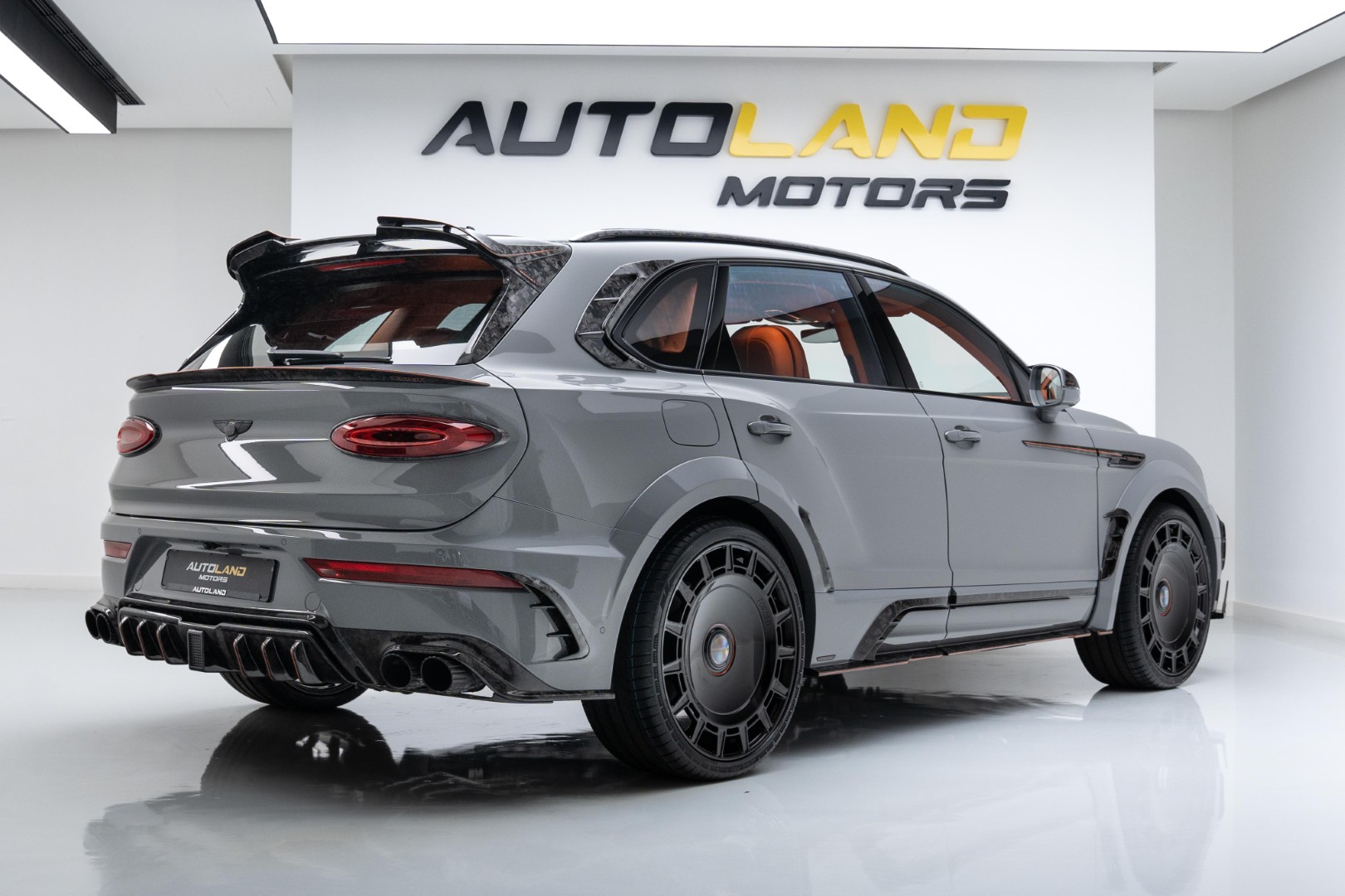 2025 BENTLEY BENTAYGA MANSORY | NAIM AUDIO SYSTEM | SPORT EXHAUST | FULL CARBON